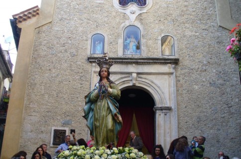 La Madonna di Maggio fra devozione e tradizioni popolari