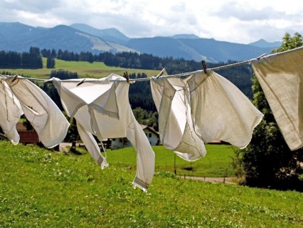 Quando la lavatrice non c'era e il bucato si faceva al fiume