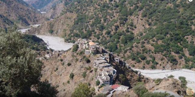 Roghudi Vecchio, la città fantasma che ha ispirato anche Brunori SAS