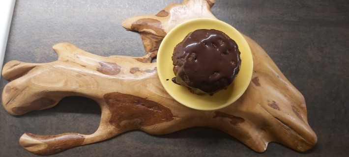Tartufo nero dal cuore bianco, dolce al cucchiaio che sa di estate