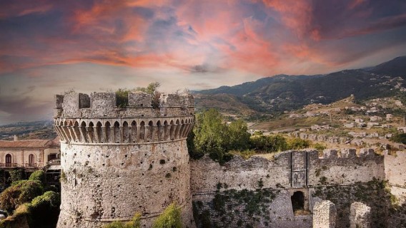 Il Castello del Principe di Belvedere Marittimo, tra i più belli della Calabria