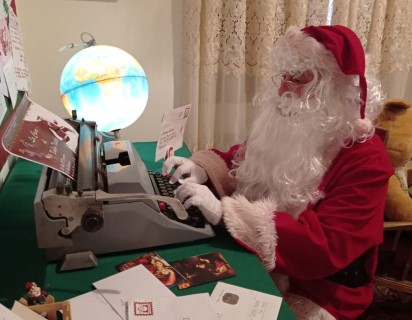 La “Casa di Babbo Natale” a Scigliano, una magia realizzata dall’associazione Sturni